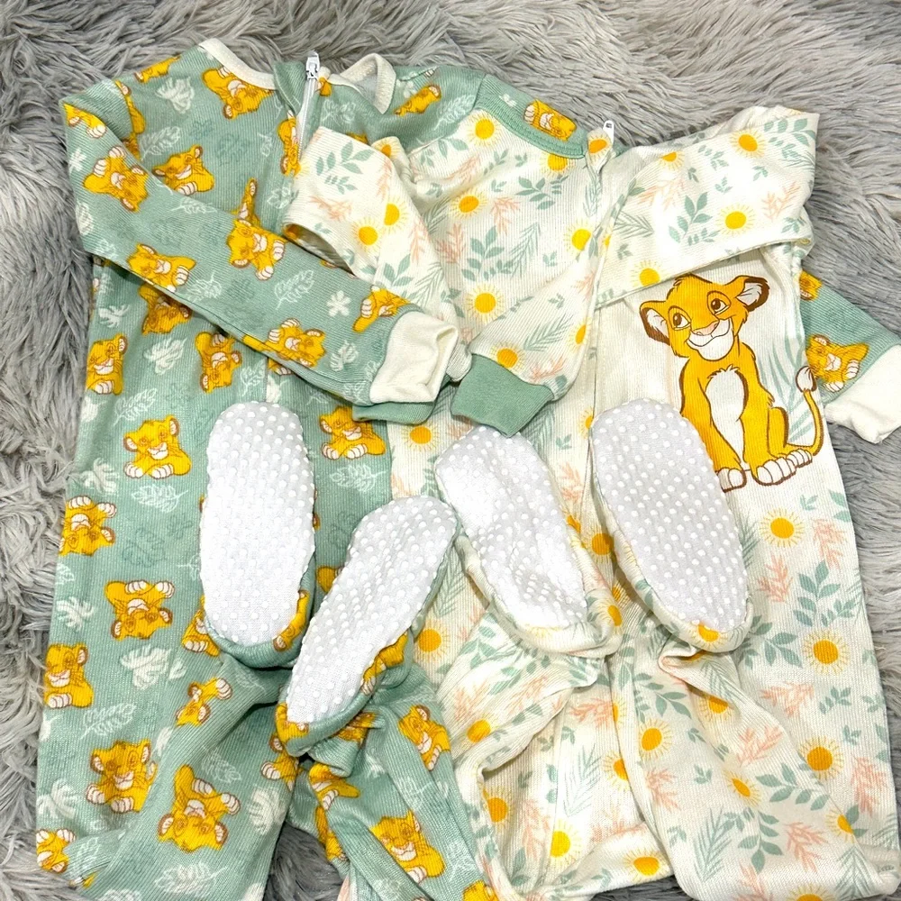 NWOT Disney Simba Footed Onesies - Mint and White